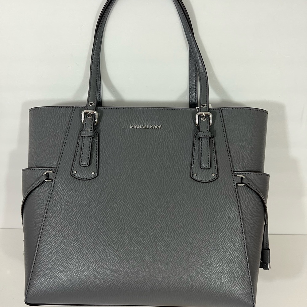 NWT MICHAEL KORS LEATHER VOYAGER EW TOTE HANDBAG